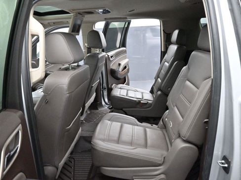 Used 2019 GMC Yukon XL Denali w/ Denali Ultimate Package image 33