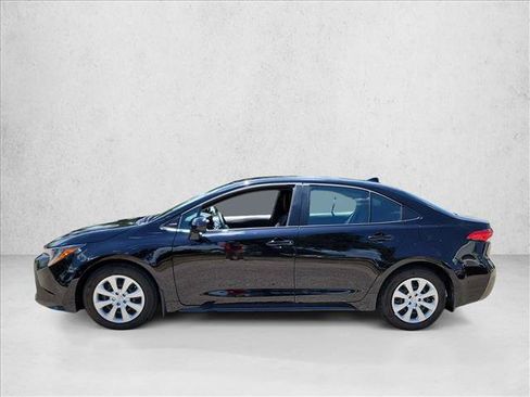 Used 2026 Toyota Corolla LE FWD image 8