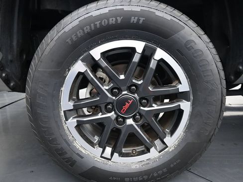 Used 2024 Toyota Tacoma TRD Sport w/ TRD Sport Upgrade Package AWD/4WD image 10