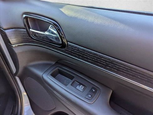 Used 2020 Jeep Grand Cherokee High Altitude AWD/4WD image 27