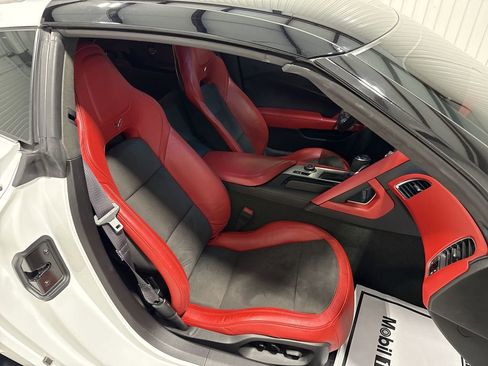 Used 2016 Chevrolet Corvette Z06 w/ 3LZ Preferred Equipment Group image 29