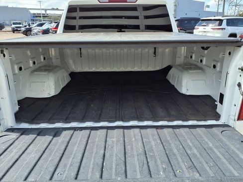 Used 2021 Chevrolet Silverado 1500 LT image 18