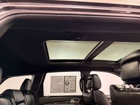 Used 2018 Jeep Grand Cherokee Overland image 63