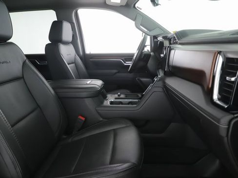 Used 2025 GMC Sierra 2500 Denali w/ Denali Reserve Package image 33