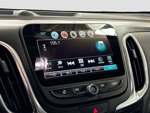 Used 2018 Chevrolet Equinox Premier image 15