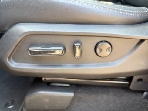 Used 2024 Honda Pilot Touring image 18