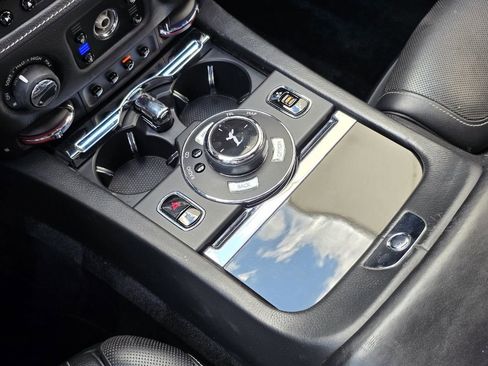 Used 2016 Rolls-Royce Ghost image 18