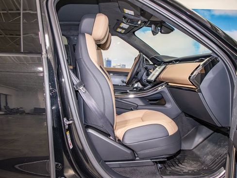 New 2025 Land Rover Range Rover Sport Autobiography image 21