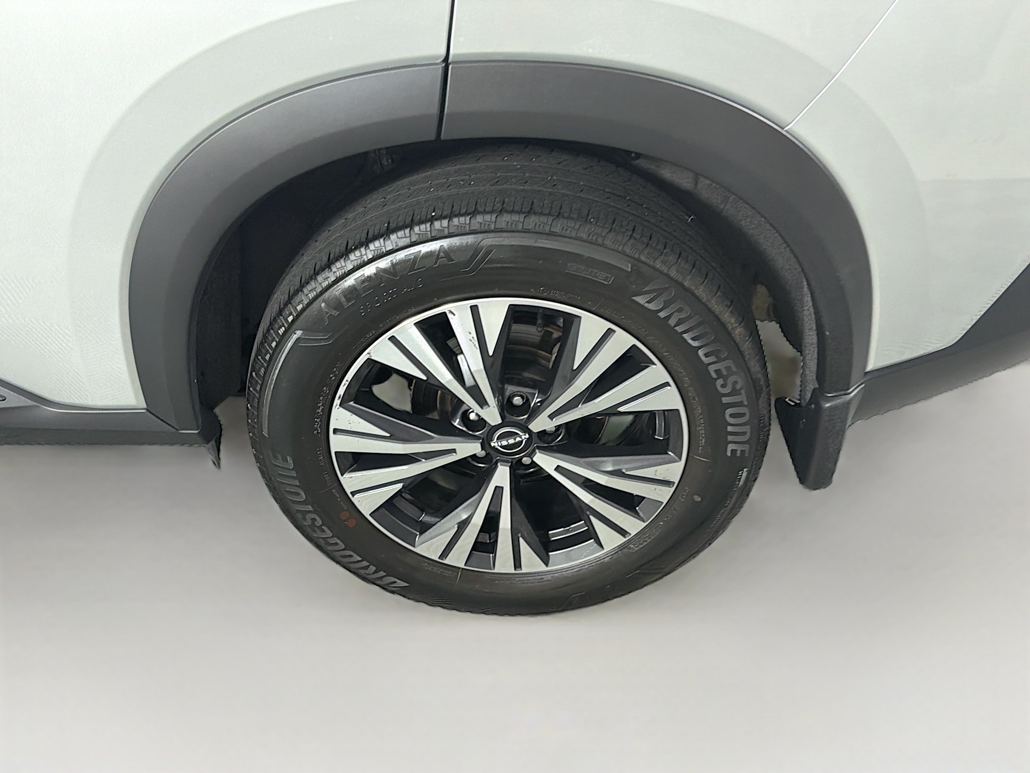 Used 2023 Nissan Rogue SV AWD/4WD image 11