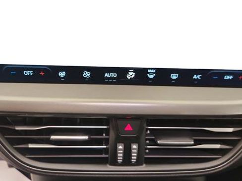 New 2026 Ford Escape SE w/ Class II Trailer Tow Package image 19