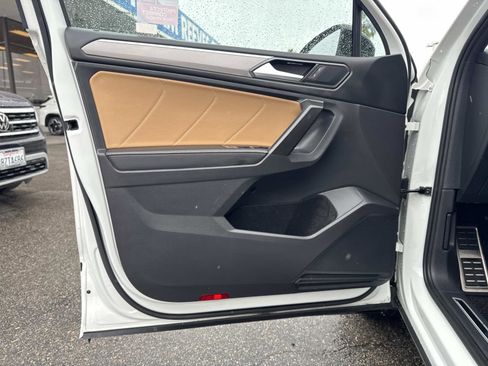 Certified 2022 Volkswagen Tiguan SE R-Line image 19