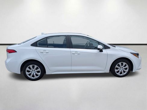 Used 2025 Toyota Corolla LE FWD image 3