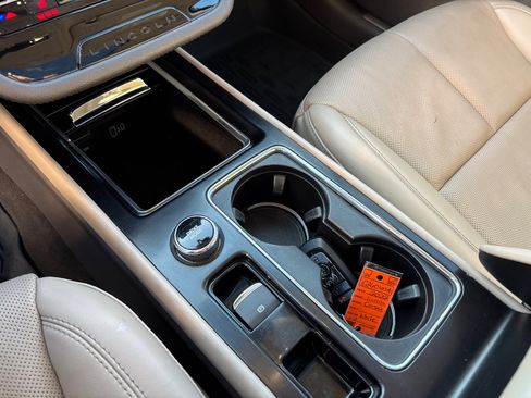 Certified 2022 Lincoln Corsair AWD w/ Premium Package image 23