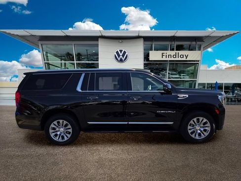 Used 2024 GMC Yukon XL Denali w/ Advanced Technology Package AWD/4WD image 7