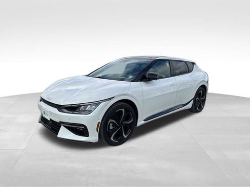 Used 2022 Kia EV6 GT-Line w/ GT-Line Suede Seat Package image 3