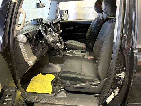 Used 2007 Toyota FJ Cruiser 4WD w/ Upgrade Pkg 2 image 24