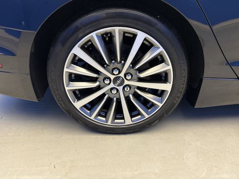 Used 2017 Lincoln MKZ Select w/ Climate Package FWD image 8