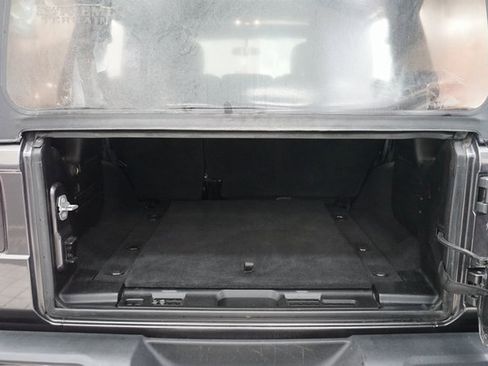 Used 2019 Jeep Wrangler Unlimited Sport S image 49