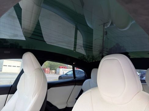 Used 2022 Tesla Model S AWD/4WD image 19