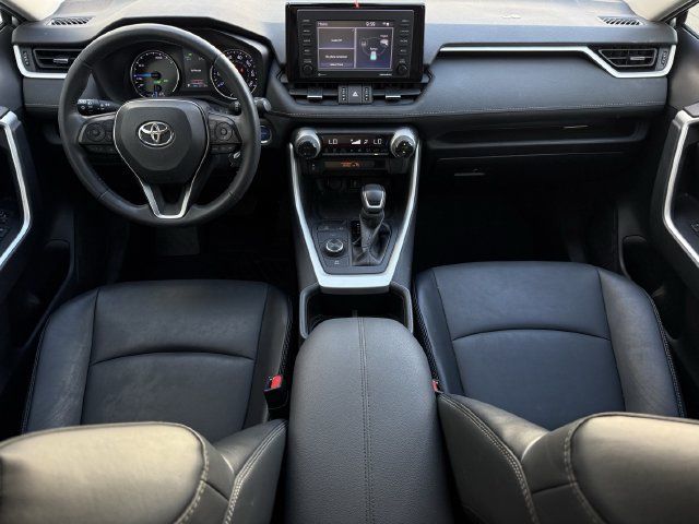 Used 2022 Toyota RAV4 XLE Premium AWD/4WD image 12