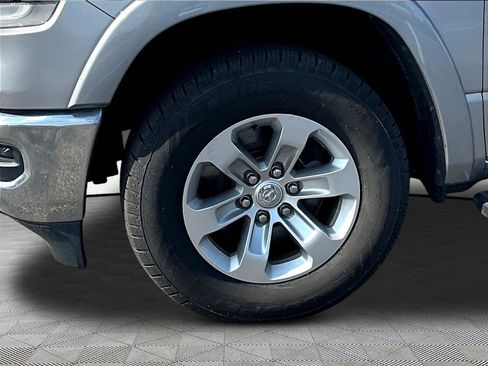 Used 2019 RAM 1500 Laramie AWD/4WD image 32