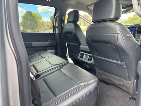 Used 2024 Ford F450 Lariat w/ Camper Package image 29
