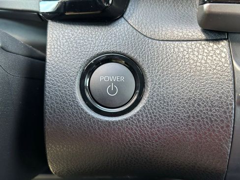 Used 2025 Toyota Camry SE w/ Convenience Package FWD image 29