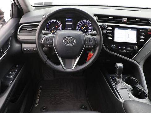Used 2018 Toyota Camry LE image 13