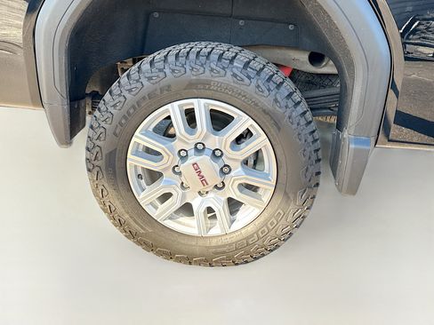 Used 2022 GMC Sierra 2500 SLT image 36