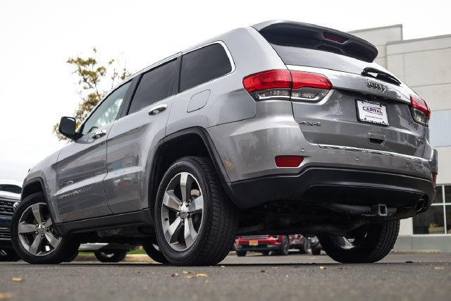 Used 2015 Jeep Grand Cherokee Limited AWD/4WD image 2