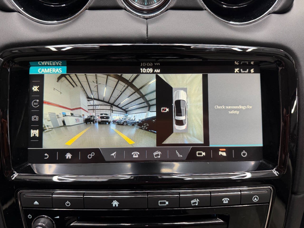 Used 2019 Jaguar XJ L Portfolio AWD/4WD image 28