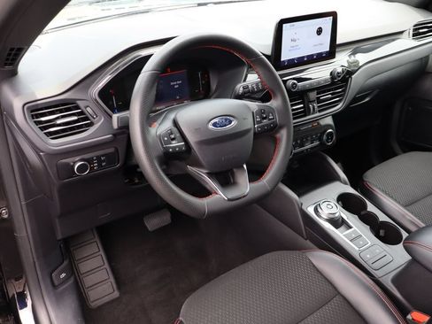 Used 2025 Ford Escape ST-Line FWD image 4