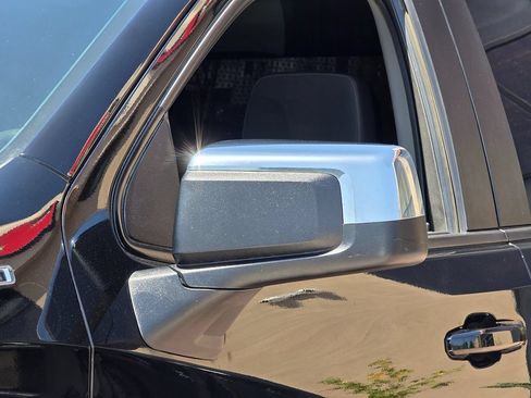 Used 2020 Chevrolet Silverado 1500 LT RWD image 8
