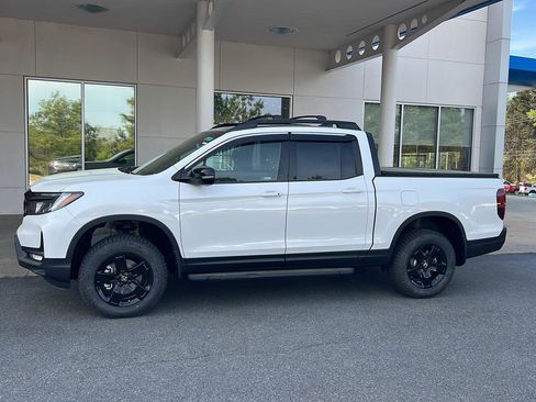 New 2026 Honda Ridgeline Black Edition image 3