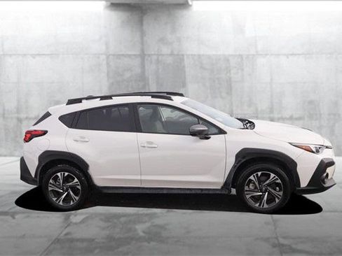 Used 2024 Subaru Crosstrek 2.0i Premium image 5