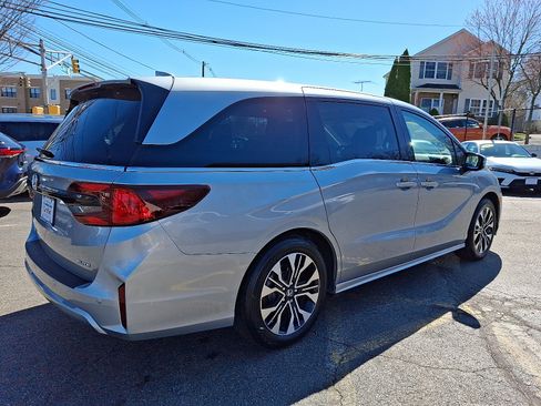 Certified 2026 Honda Odyssey Elite image 7