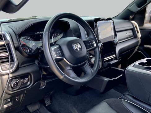 Used 2023 RAM 1500 Laramie AWD/4WD image 18