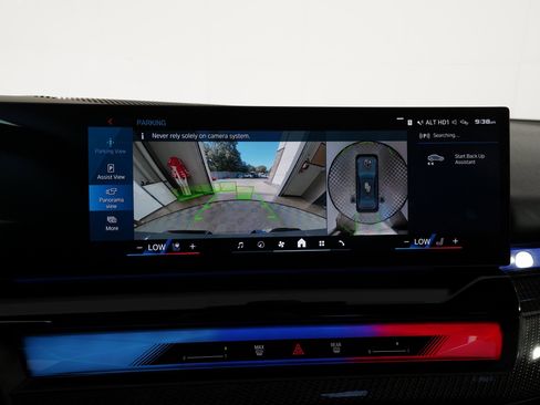 Used 2025 BMW M5 w/ Carbon Package image 25