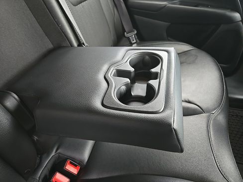 Used 2024 Jeep Compass Trailhawk image 86