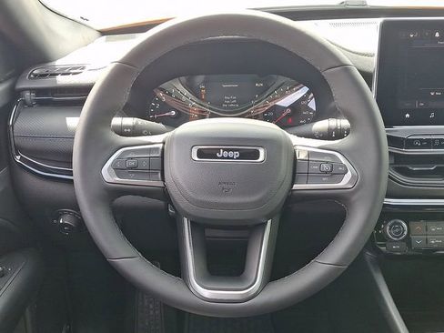 New 2026 Jeep Compass Latitude w/ Sun and Sound Group AWD/4WD image 9