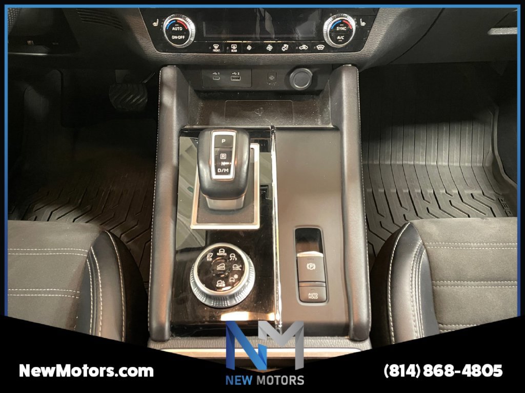 Used 2024 Mitsubishi Outlander SE Black Edition AWD/4WD image 11