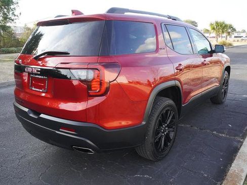 Used 2023 GMC Acadia SLE w/ Driver Convenience Package image 3