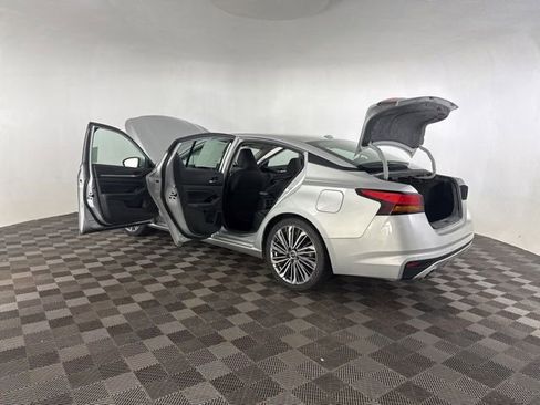 Used 2023 Nissan Altima 2.5 SL image 18