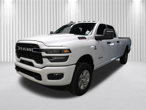 New 2026 RAM 3500 Big Horn AWD/4WD image 8