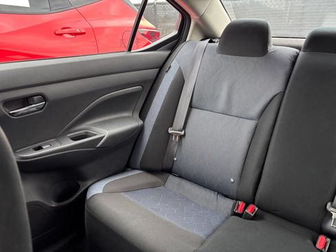 Used 2025 Nissan Versa SV FWD image 36