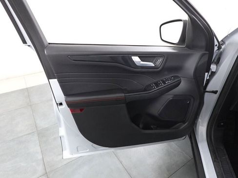 Certified 2025 Ford Escape ST-Line image 8