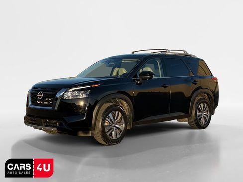Used 2024 Nissan Pathfinder SL FWD image 3