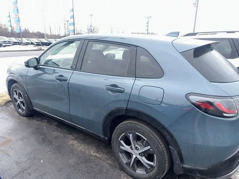Used 2024 Honda HR-V EX-L image 4