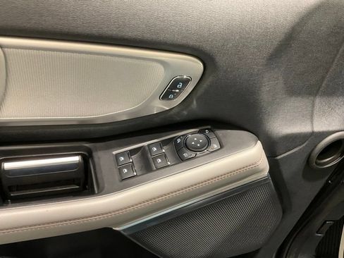 Used 2025 Ford Expedition Active AWD/4WD image 7