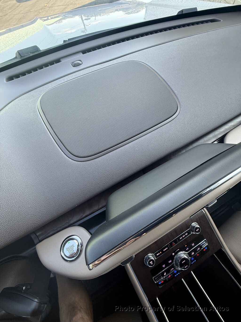 Used 2022 Lincoln Aviator Grand Touring w/ Equipment Group 301A AWD/4WD image 29